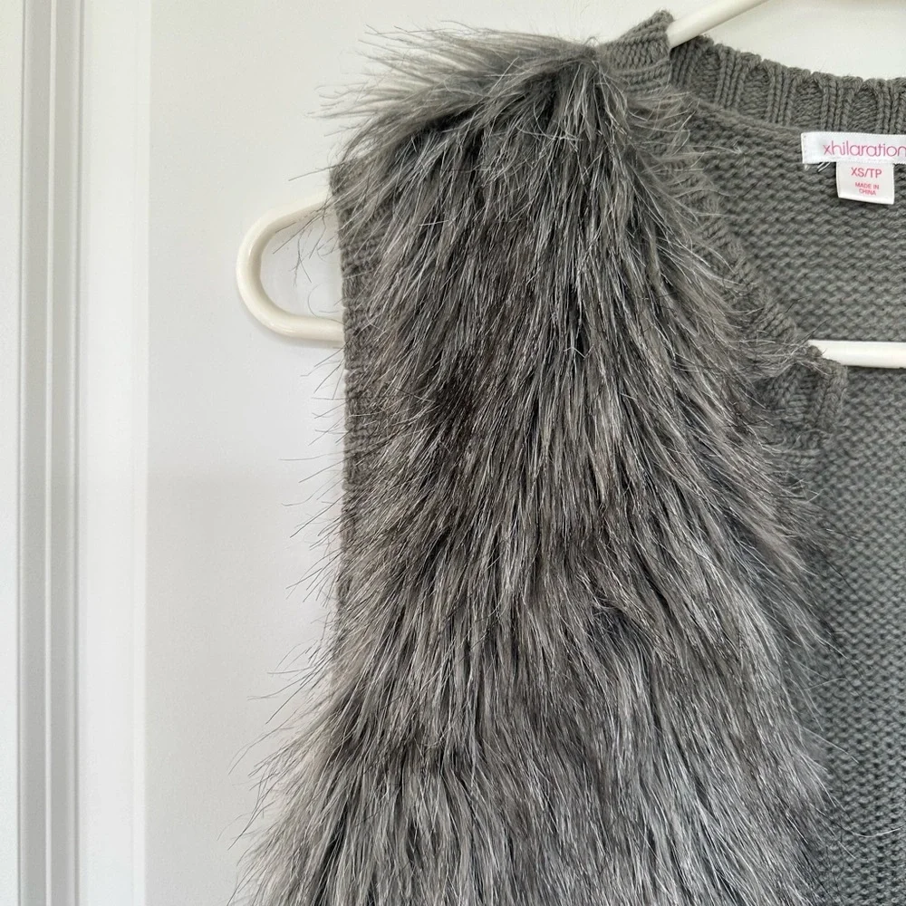 Xhilaration Gray Faux Fur Vest - Picture 4 of 11